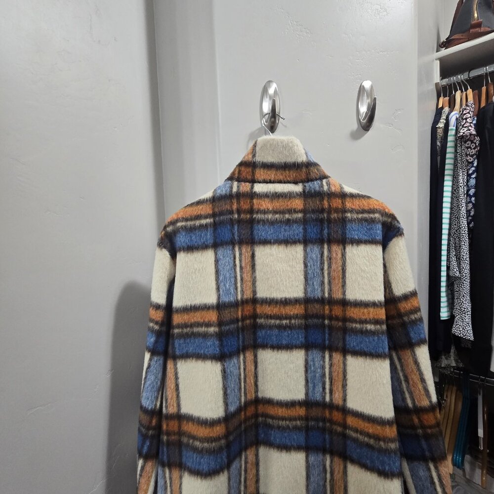 Coat - Picture 2 of 4